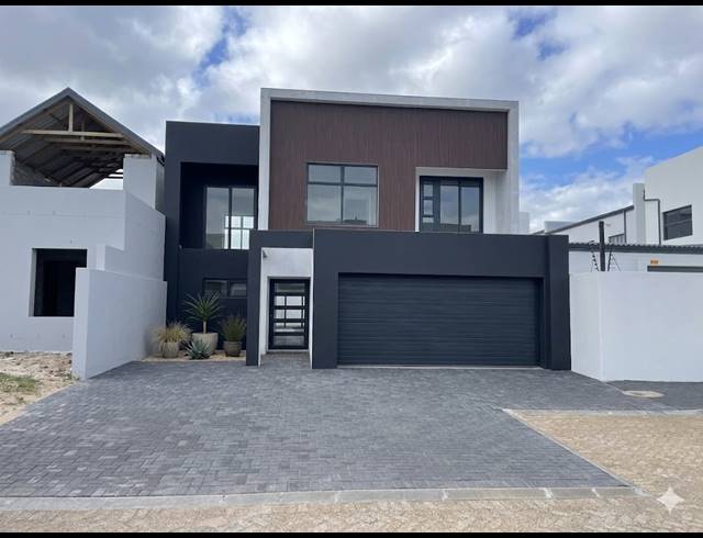 3 BEDROOM HOUSE FOR SALE IN SANDOWN